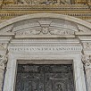 Foto: Partiolcare Superiore di Uno dei Portali D Ingresso - Basilica di San Pietro - sec. XVI (Roma) - 14